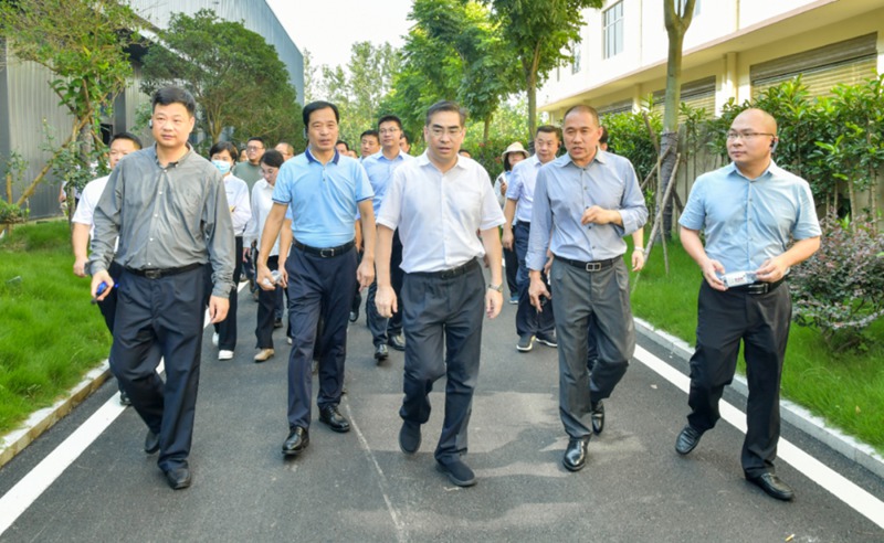 孫道軍市長一行到奧星產(chǎn)業(yè)園現(xiàn)場觀摩